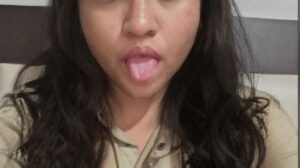 Indian slut Amisha Pandit Tortures her brown slutty nipples