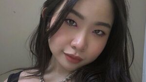 Asian rapebait wants to be exposed