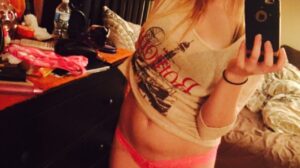 Tele:AnsleeKnox drunk and wants to be ruined