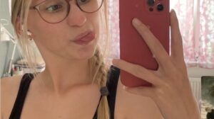 Ronja wants to be exposed