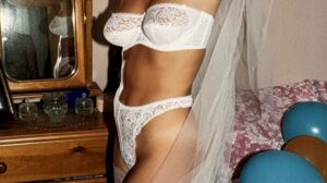 UK Exposure Slut Lucy Jones