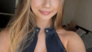 Cuck wants his girlfriend Lara to become a webslut