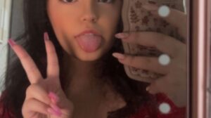 Slut wants to be ruined on snap @tiffybaby831